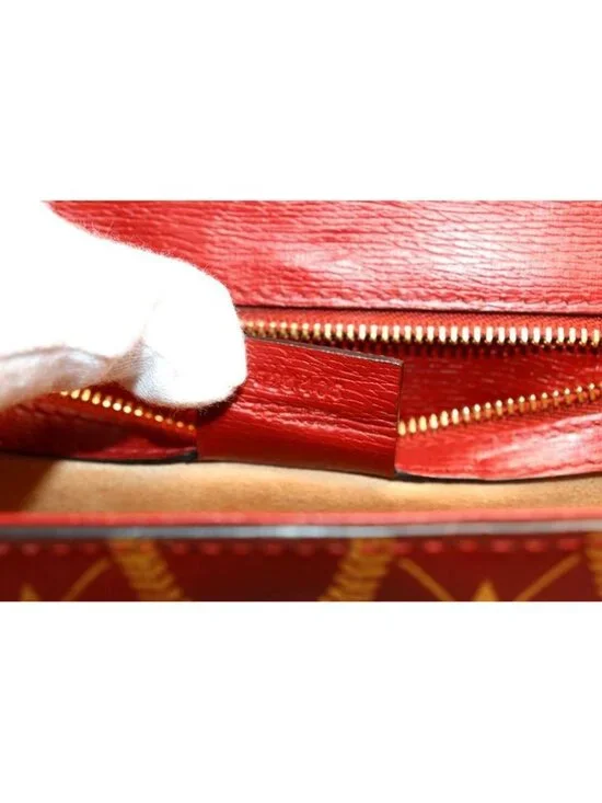 Gucci Sylvie Leather Shoulder Bag - Picture 7 of 10